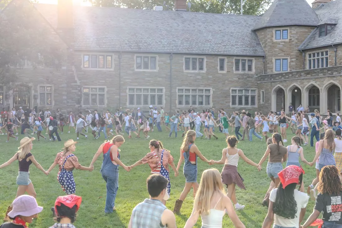 slider - American Butler