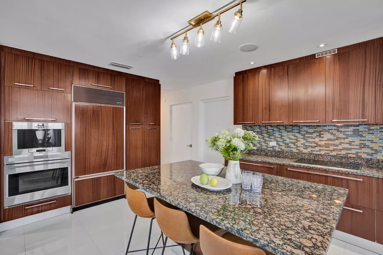 slider - American Butler