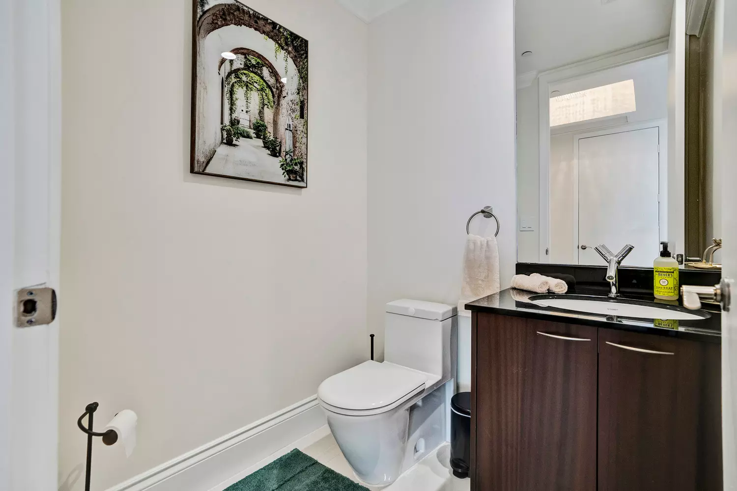 slider - American Butler