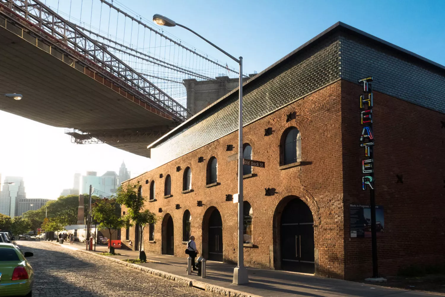 slider - American Butler