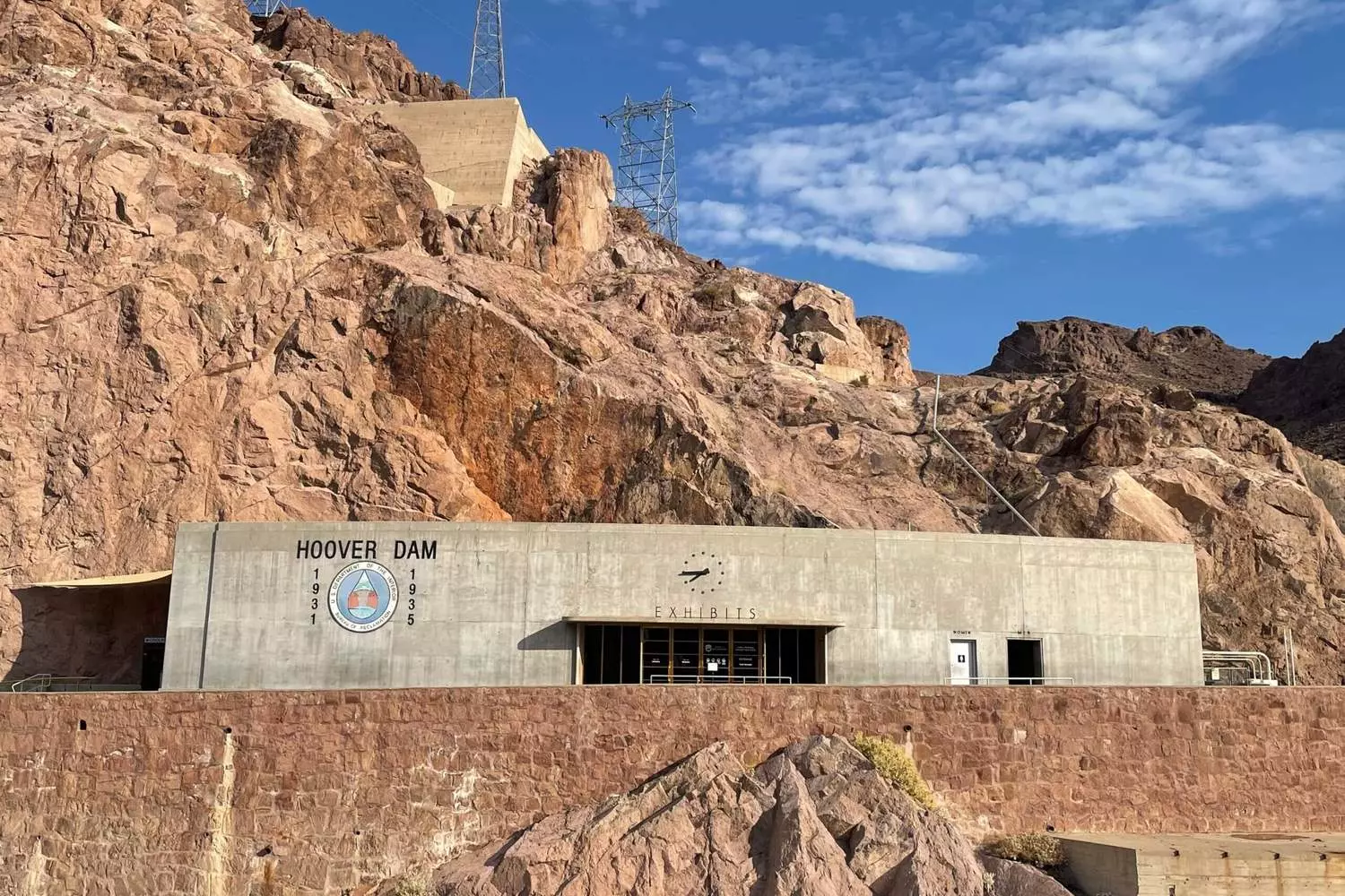 slider - American Butler