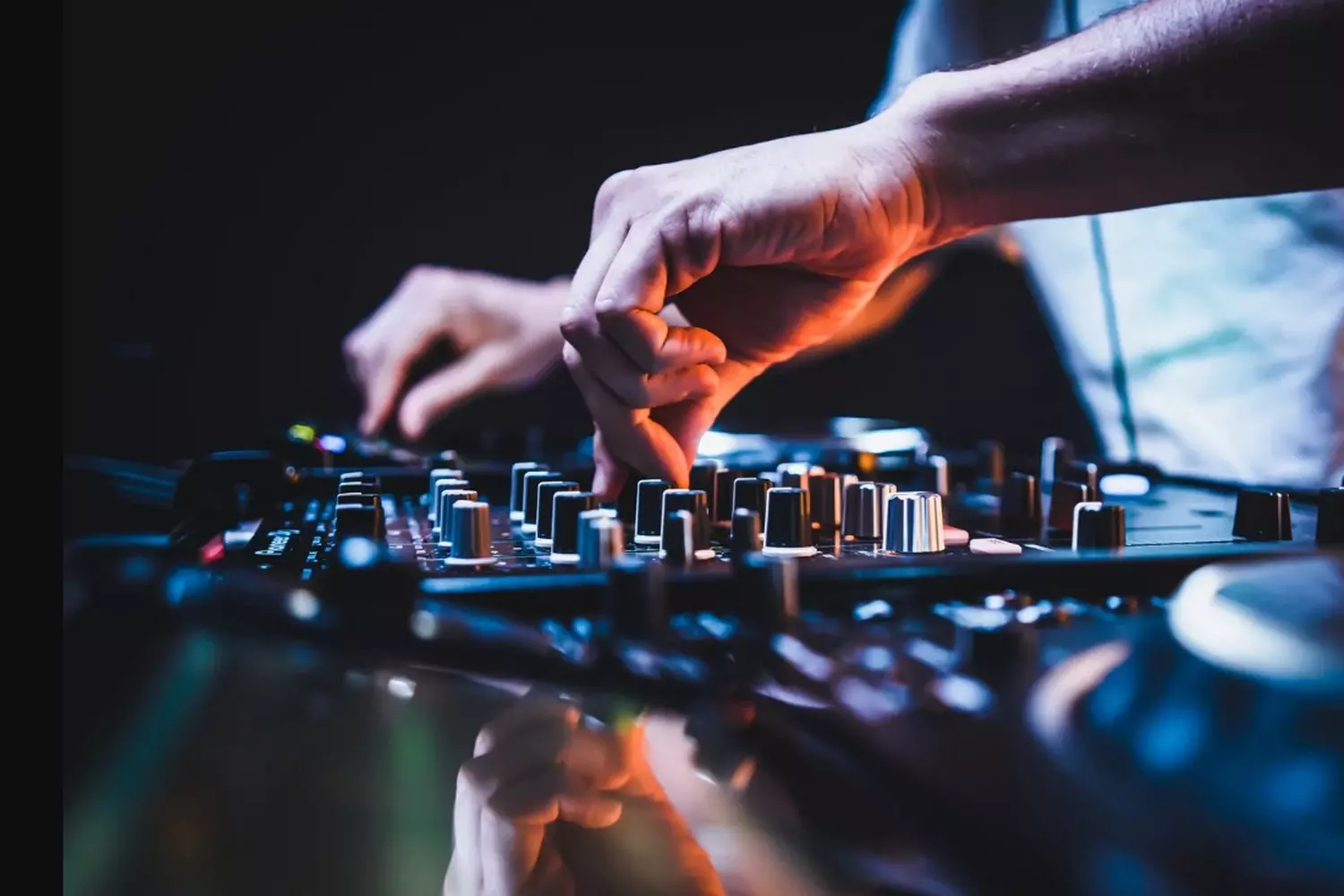 DJ для мероприятий - American Butler