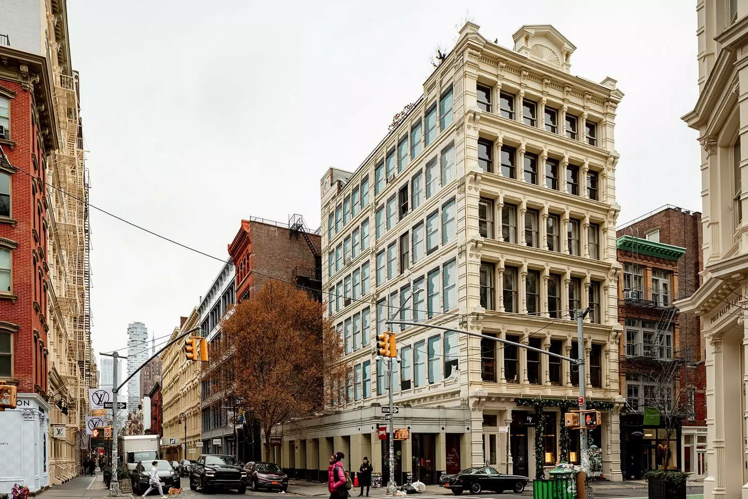 slider - American Butler