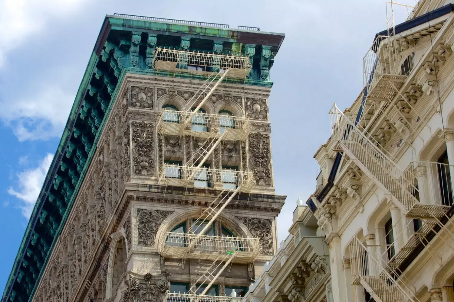 slider - American Butler