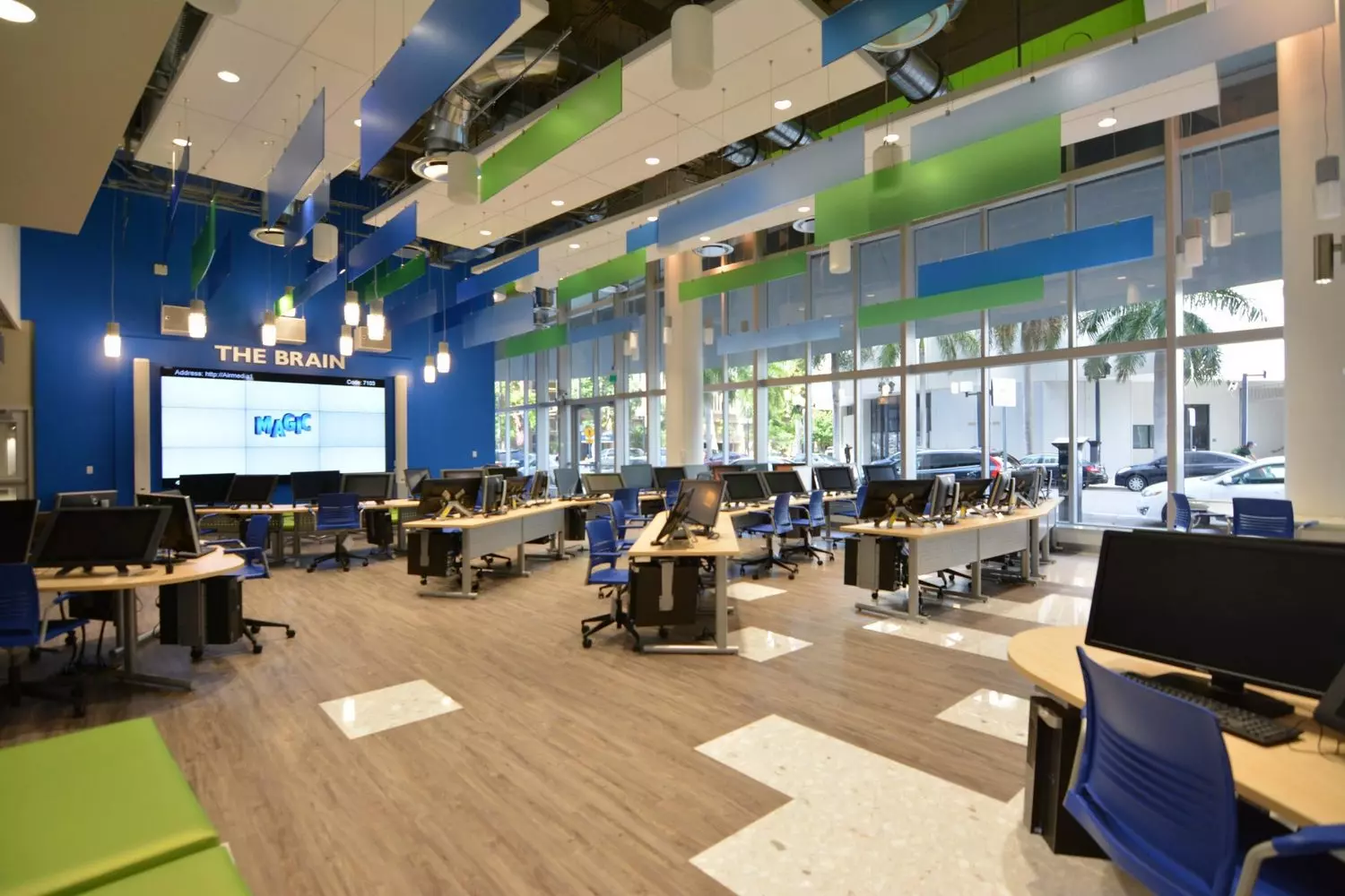 slider - American Butler