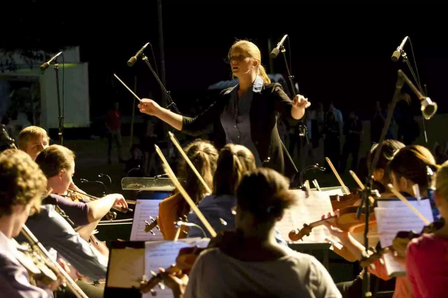 slider - American Butler