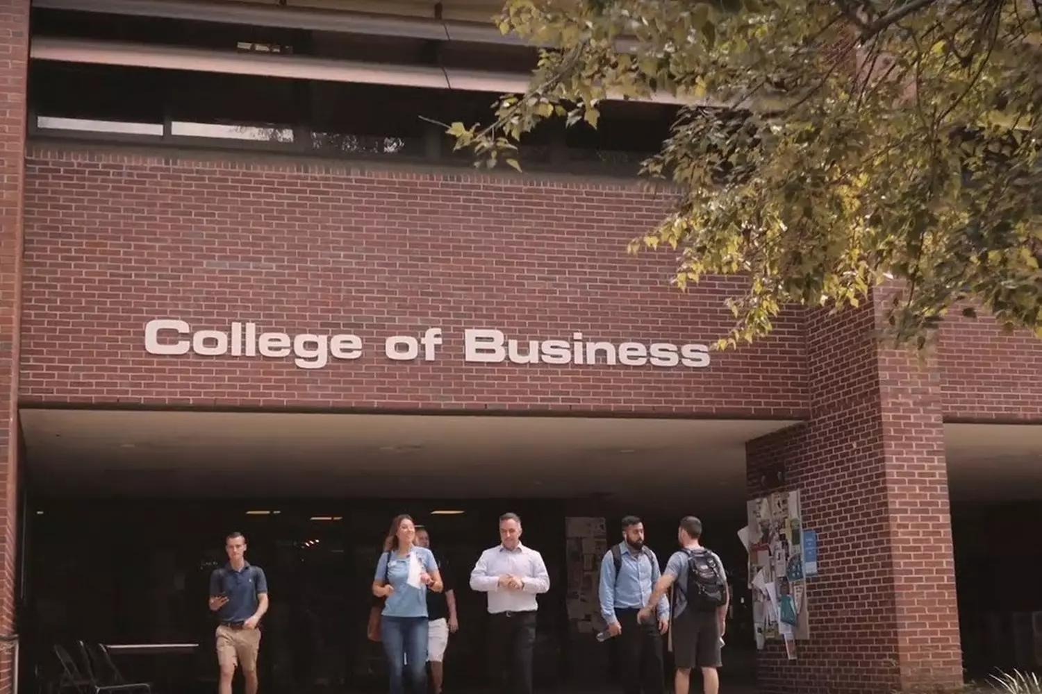 slider - American Butler