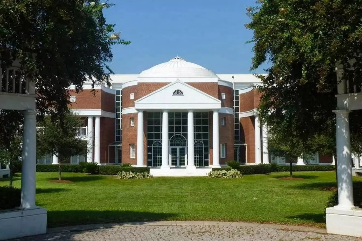 slider - American Butler