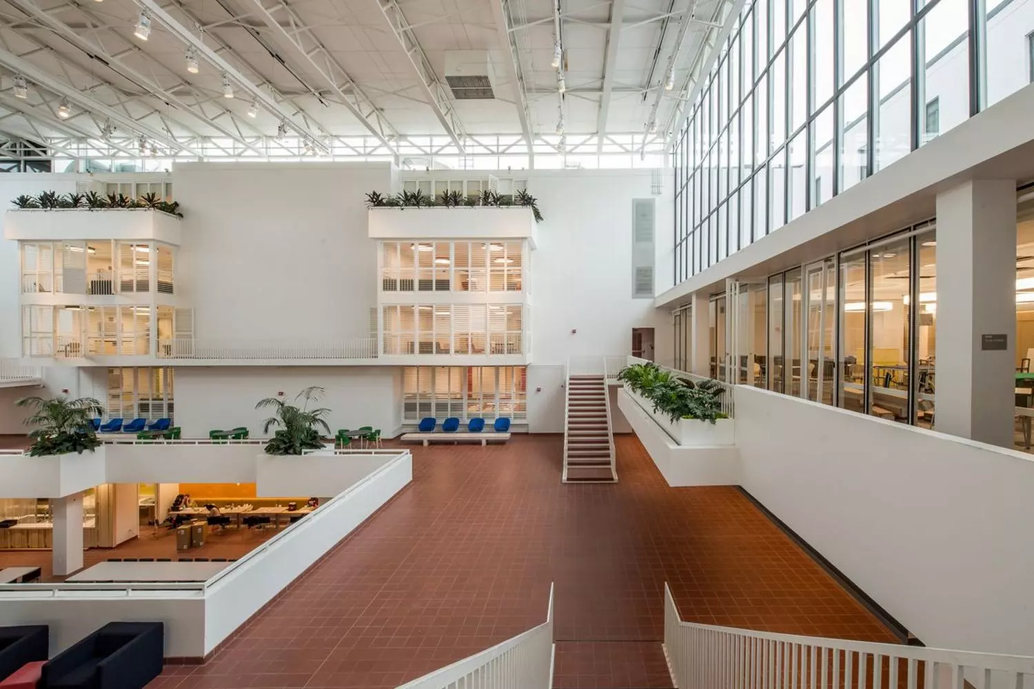 slider - American Butler