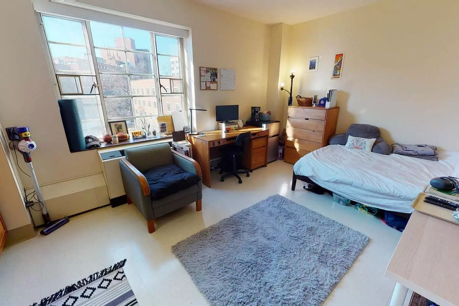 slider - American Butler