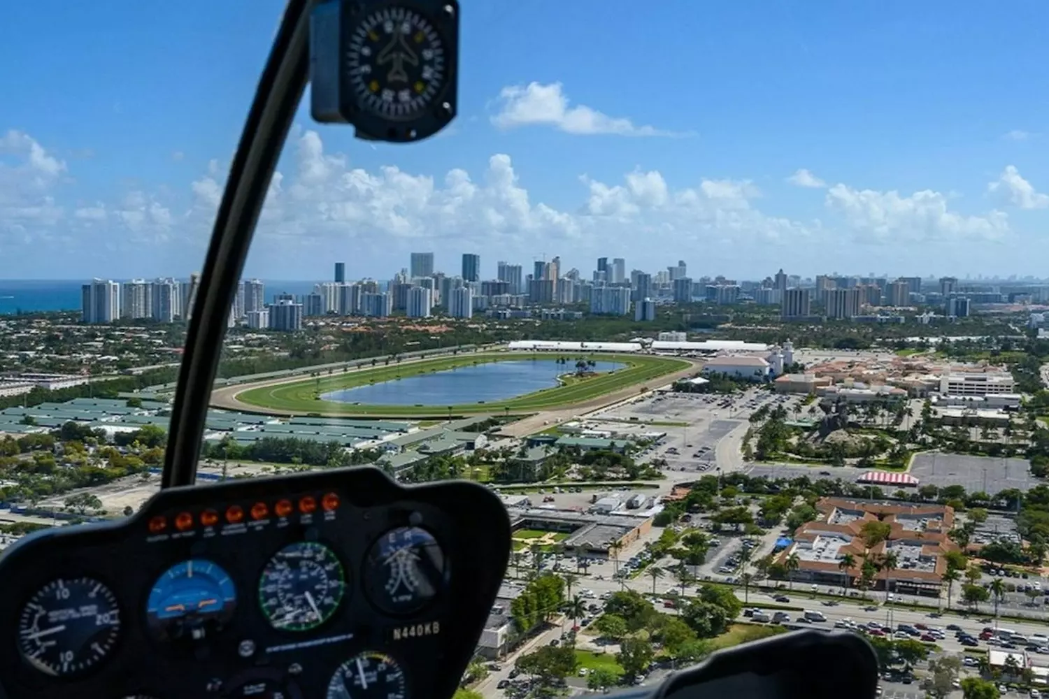 Полет на вертолете над Boca Raton, Fort Lauderdale и Hollywood - American Butler