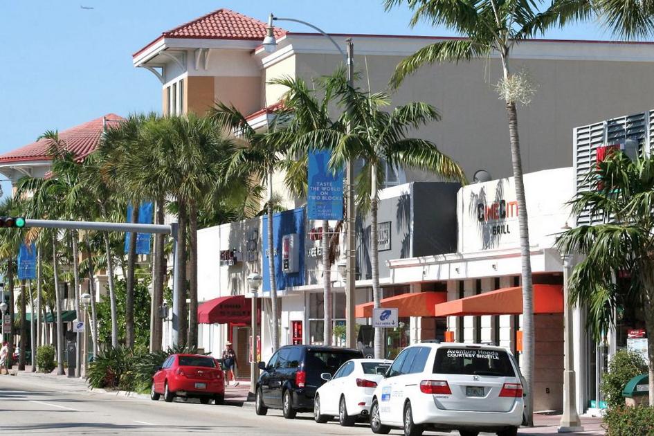 Город Surfside, Florida - фото красивых домов и улиц курорта - American Butler