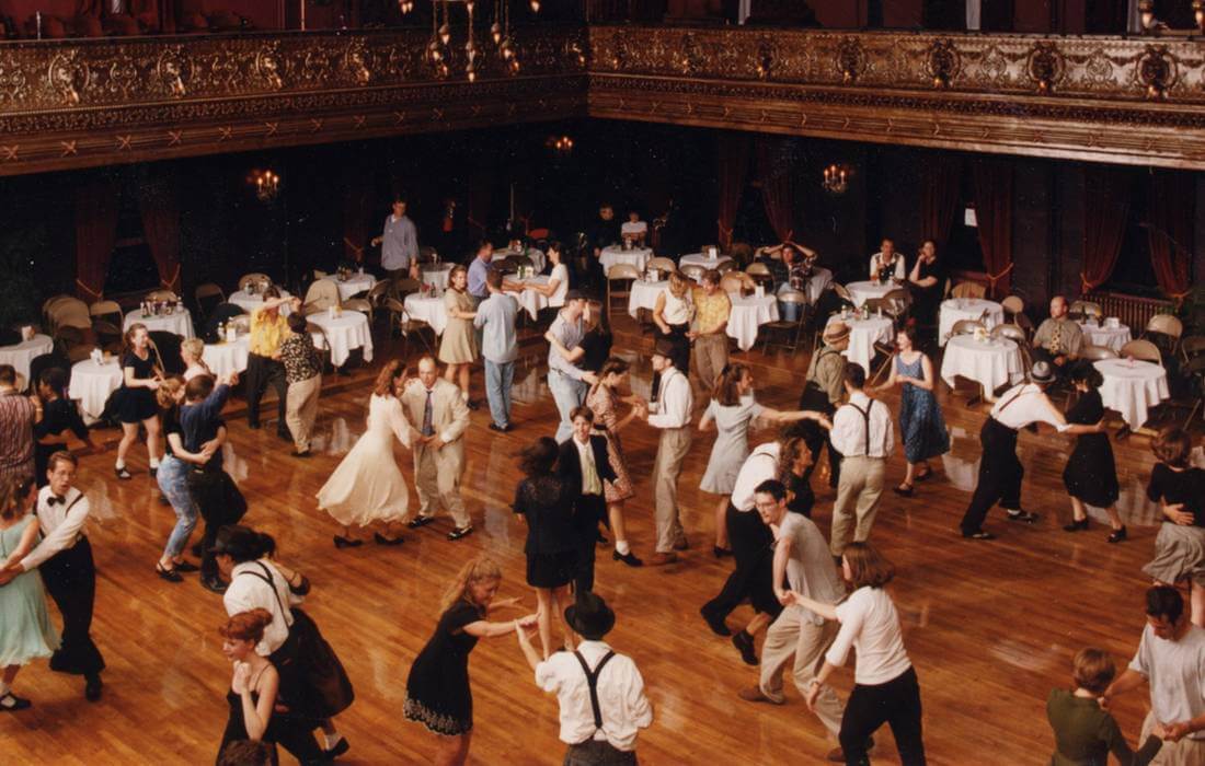 Танцы в клубе Century Ballroom в Сиэтле — American Butler
