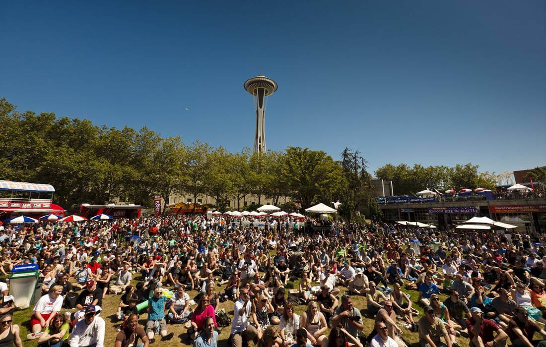 Visitors to the Bite of Seattle Food Festival — American Butler