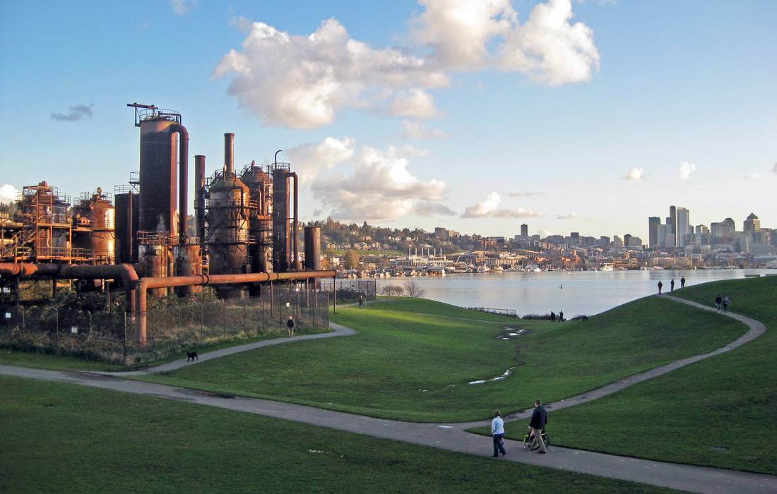 Photo of an abandoned gas plant in Gas Works Park — American Butler