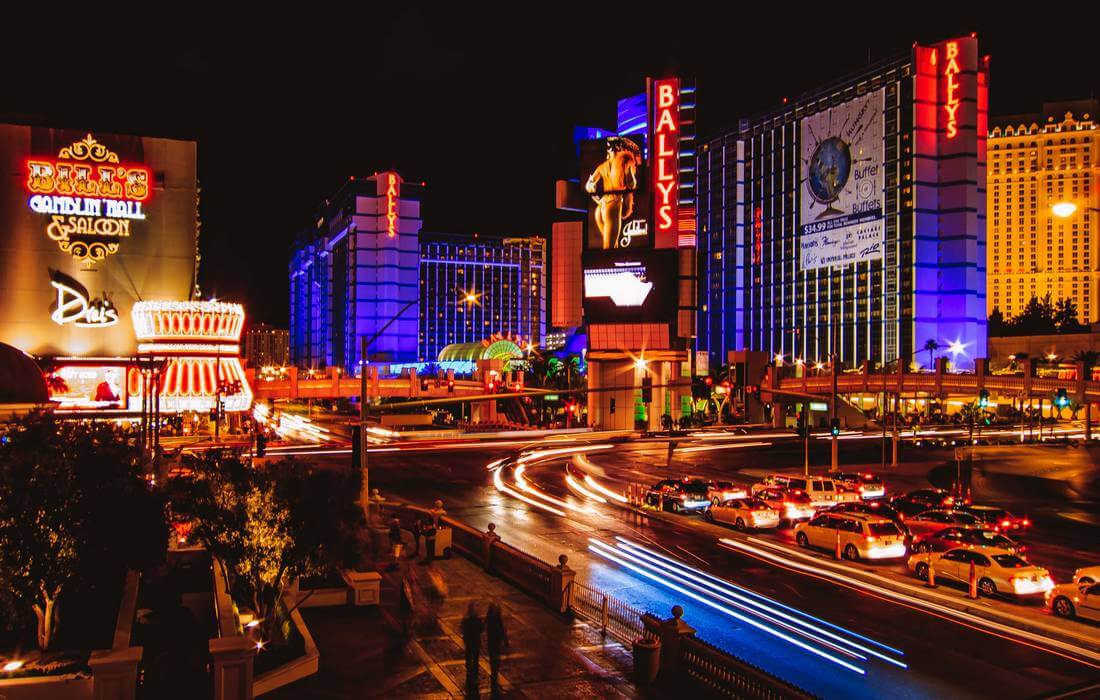 Photos of Las Vegas at night — Excursions in Nevada American Butler