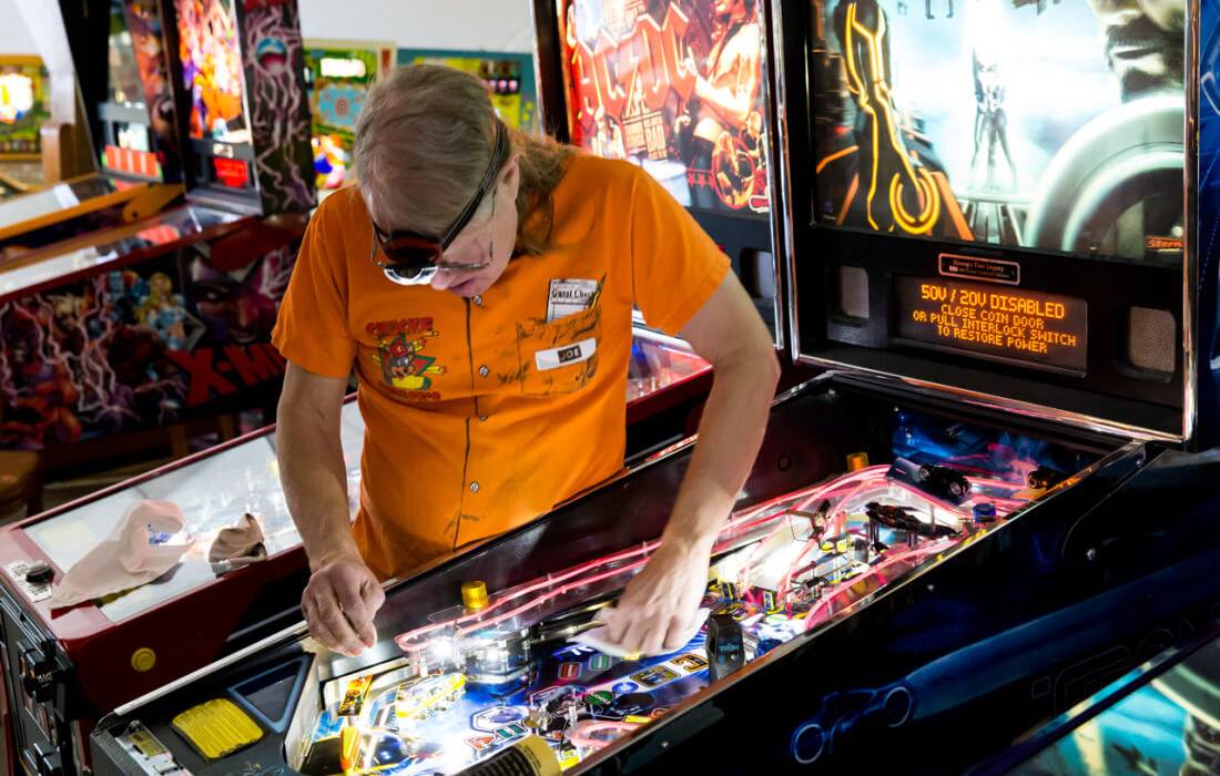 Pinball hall of fame — photo of slot machines — American Butler