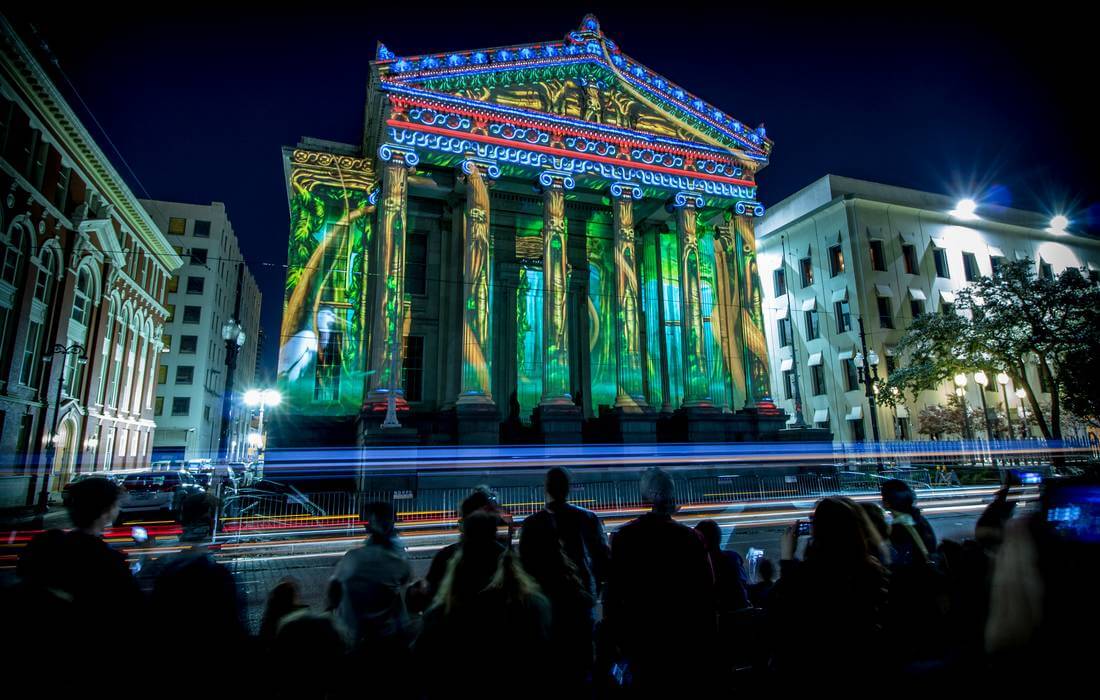 Gallier Hall, New Orleans - Photos of illuminated installations LUNA Fete - American Butler