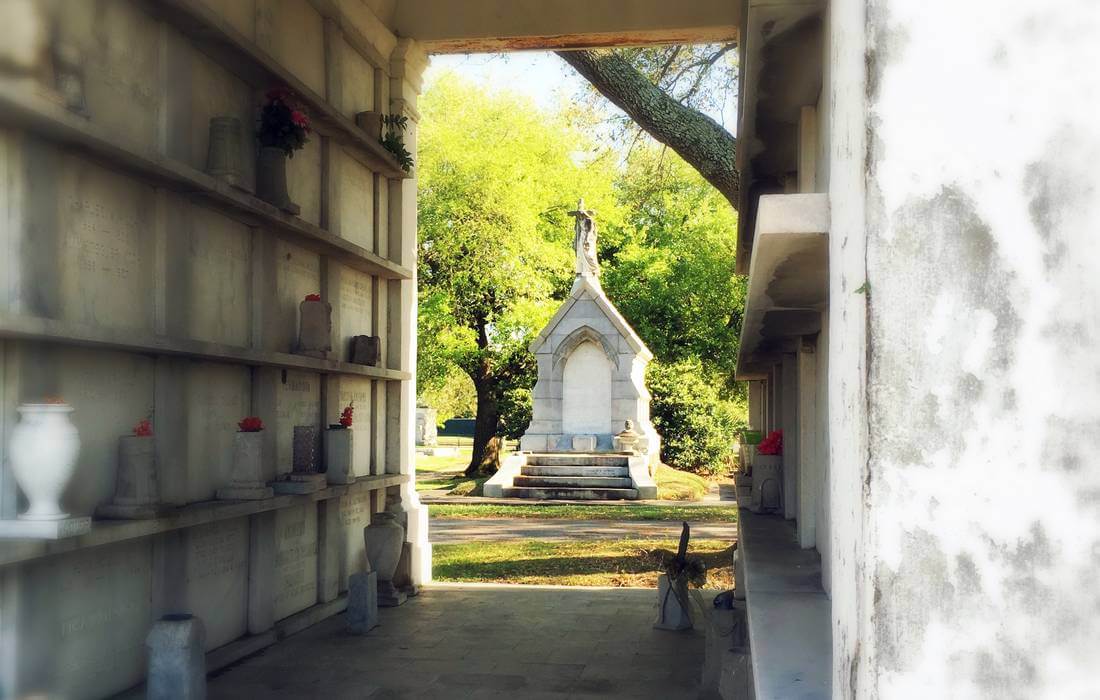 Кладбище Метейри в Новом Орлеане - фото гробниц - American Butler