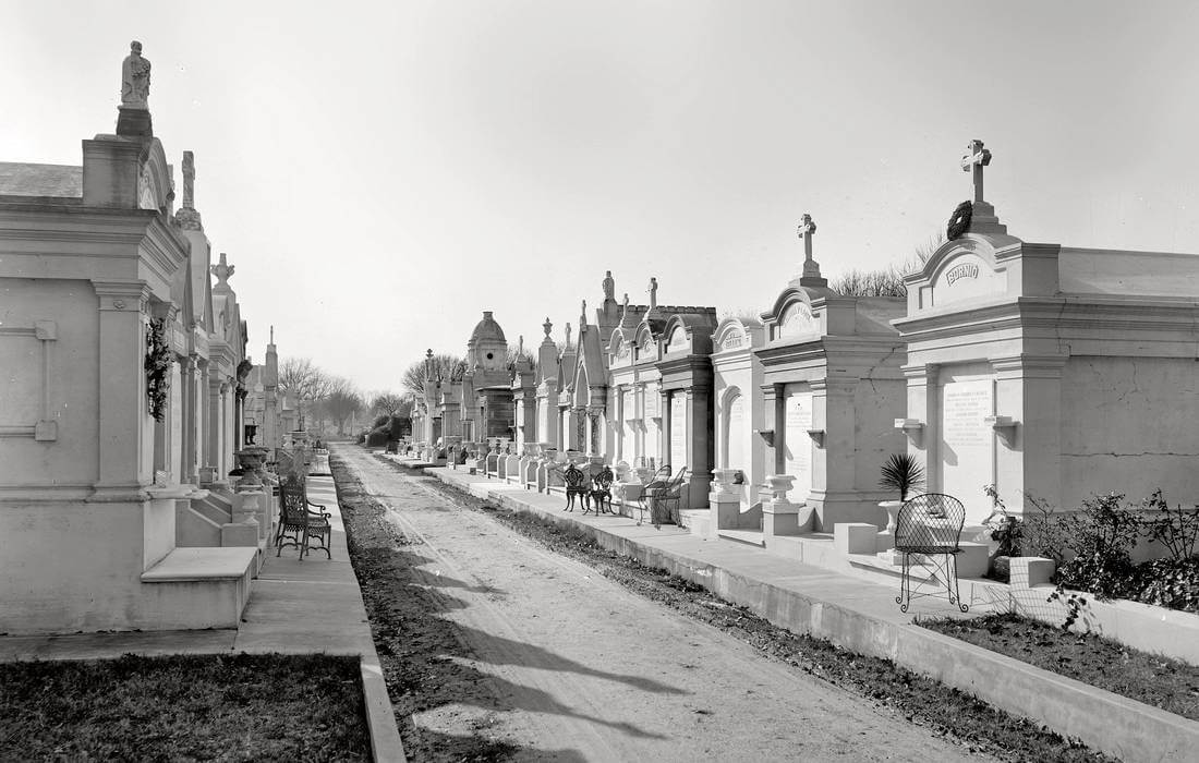 Metairie Cemetery, New Orleans - фото склепов - American Butler