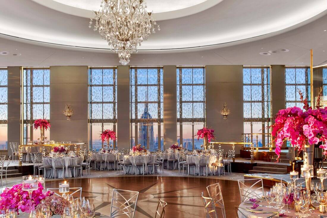 Photo inside the restaurant Rainbow Room in Rockefeller Center, New York - American Butler