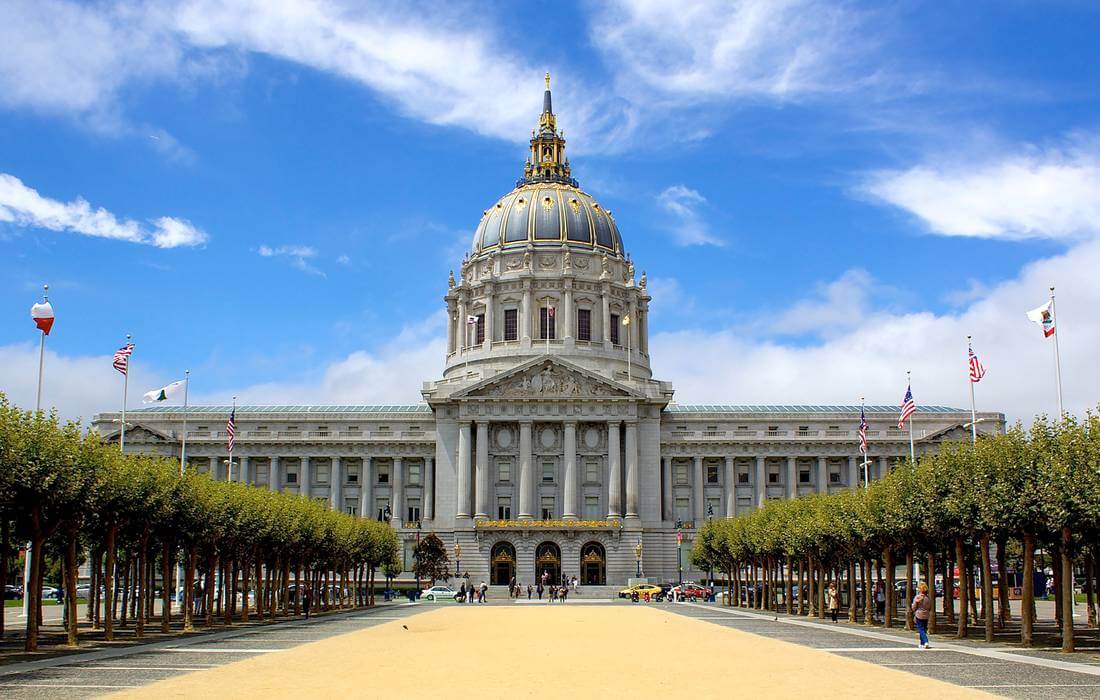 Фото здания Капитолия в Сан-Франциско, Калифорния - American Butler