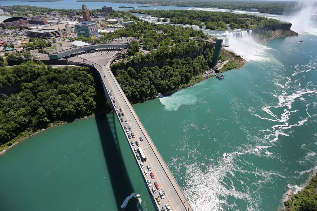 Niagara Falls — Rainbow Bridge photo — American Butler