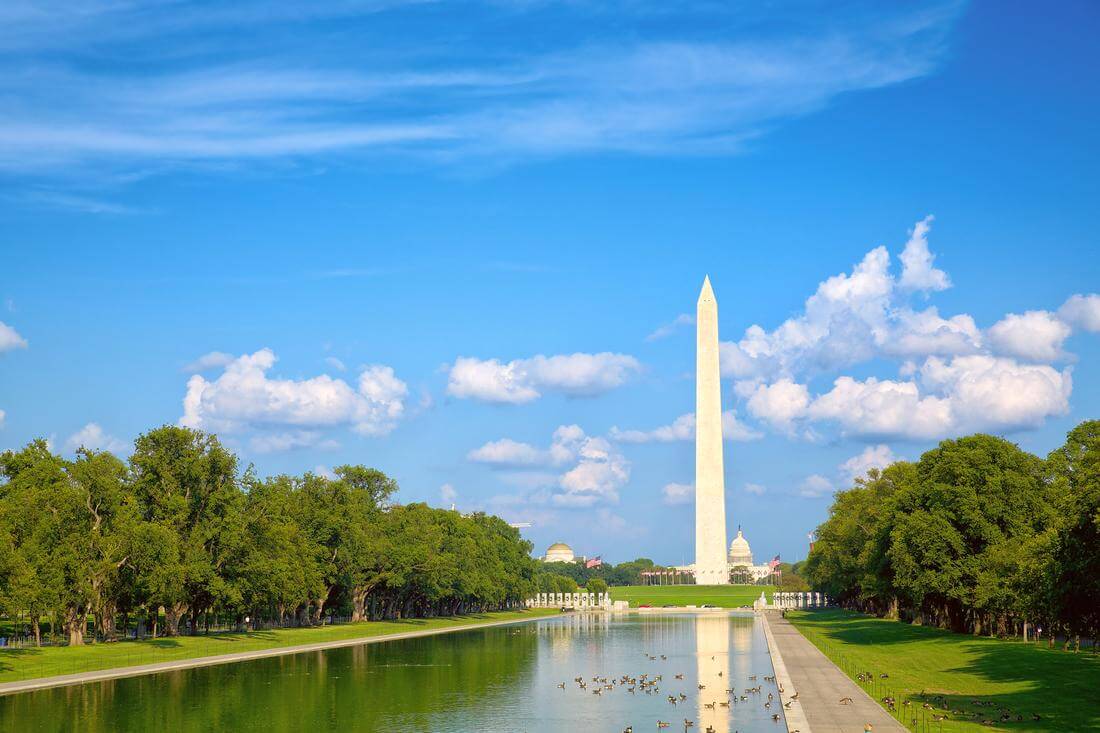 Монумент Вашингтона, США - фото издалека - American Butler