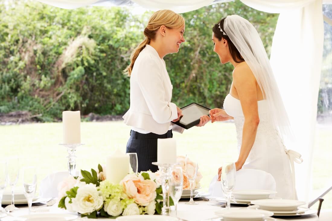 Miami event organization — bride with wedding planner — American Butler