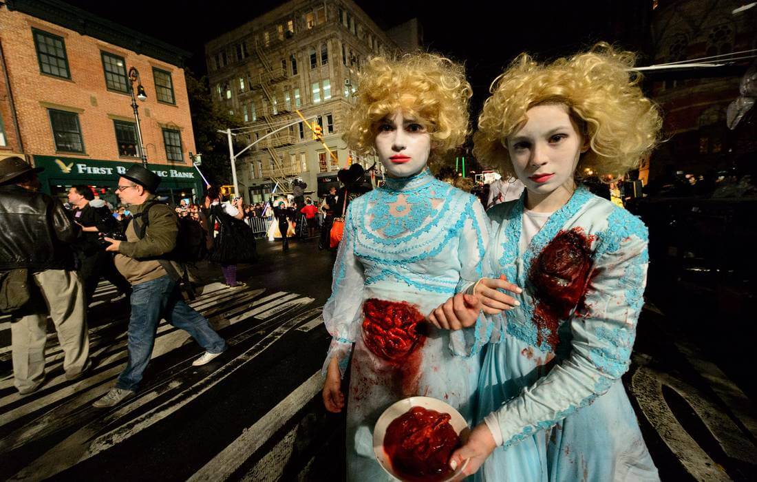 Фото Хэллоуинского парада в Нью-Йорке - The Village Halloween Parade - American Butler