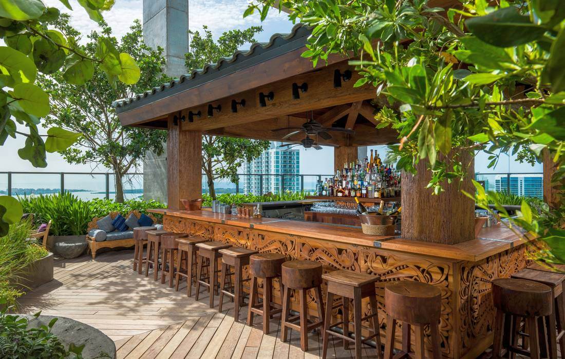 Restaurant and Bar at East Hotel in Brickell Miami - American Butler