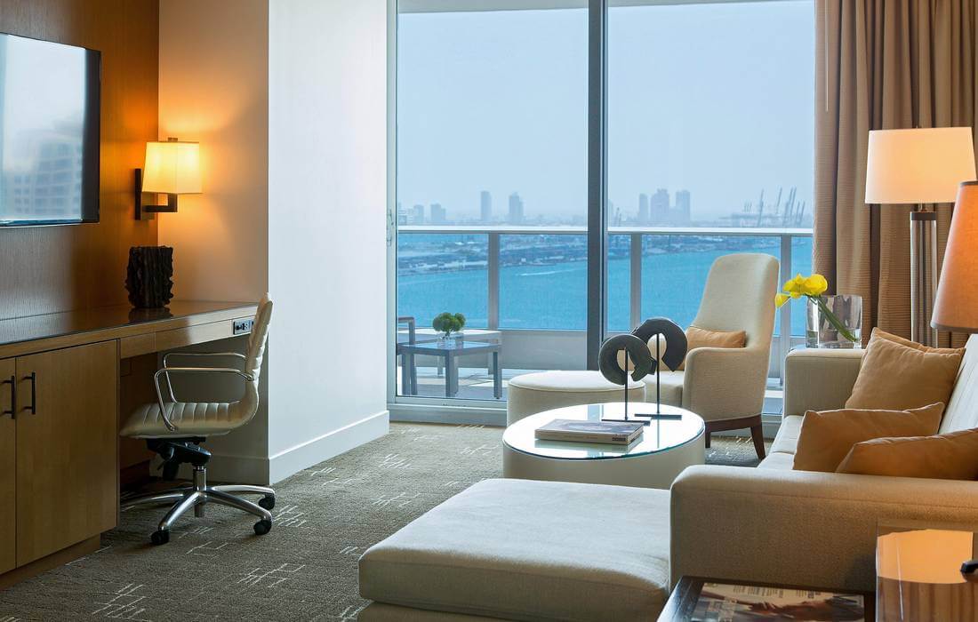 Фото номера с видом на город в Kimpton EPIC Miami Residences and Hotel - American Butler