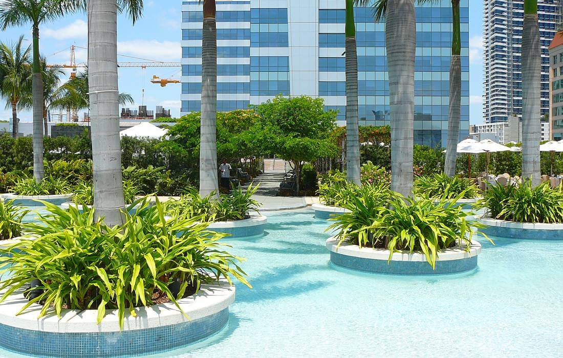 Фото бассейна Four Seasons Miami - American Butler