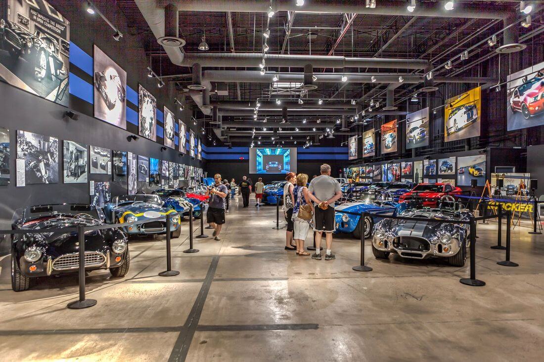 The best museums in Las Vegas - photo exhibition of cars at the Hollywood Car Museum - American Butler