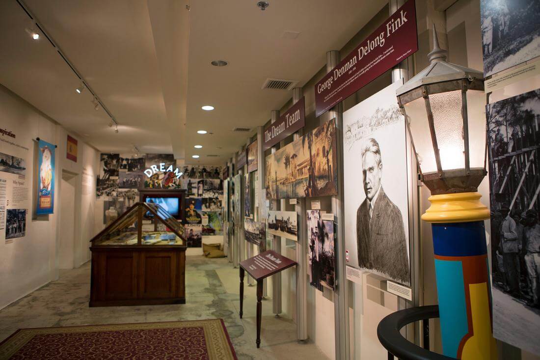 Фото экспонатов и выставки в музее Корал-Гейблс — American Butler