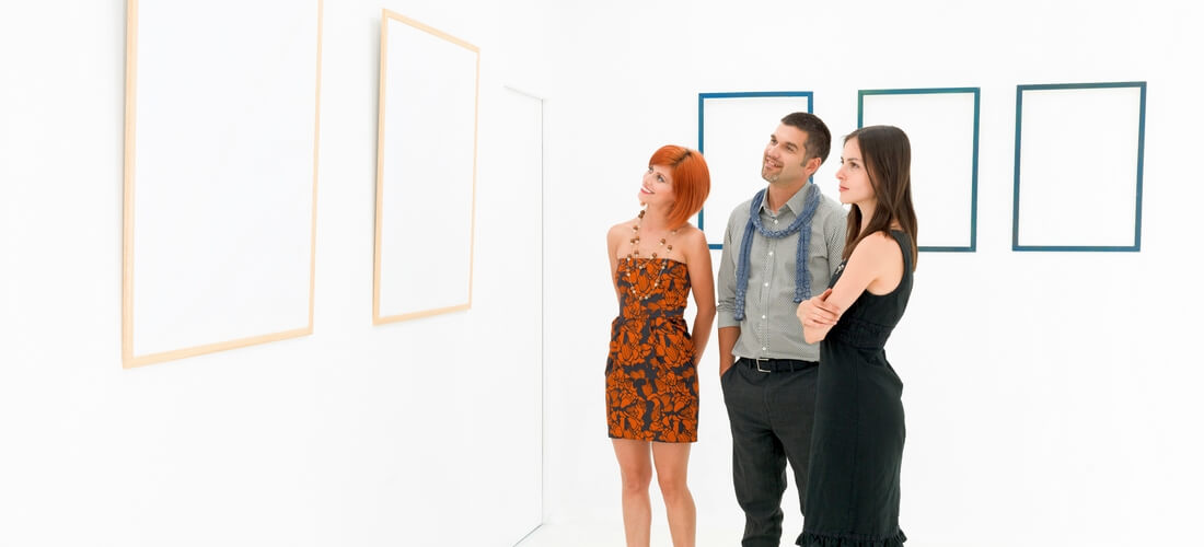 Museums of Miami — photos of visitors in one of the galleries of Florida — American Butler