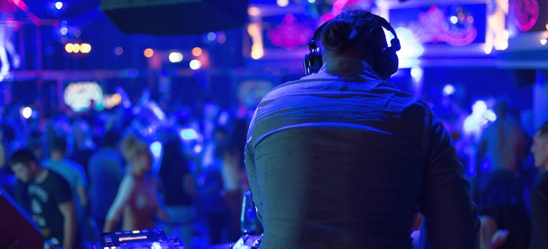 Story Nightclub Miami Beach — photo of a DJ at a nightclub — American Butler