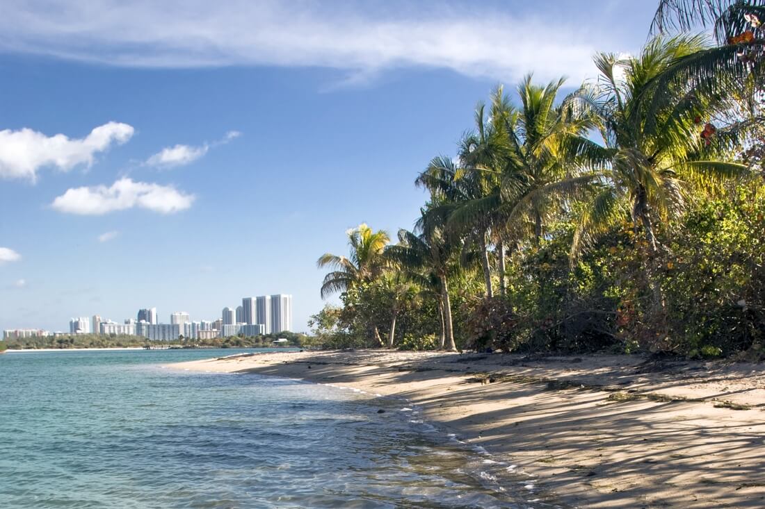 Oleta River State Park — вид на залив и пляж в Майами — American Butler