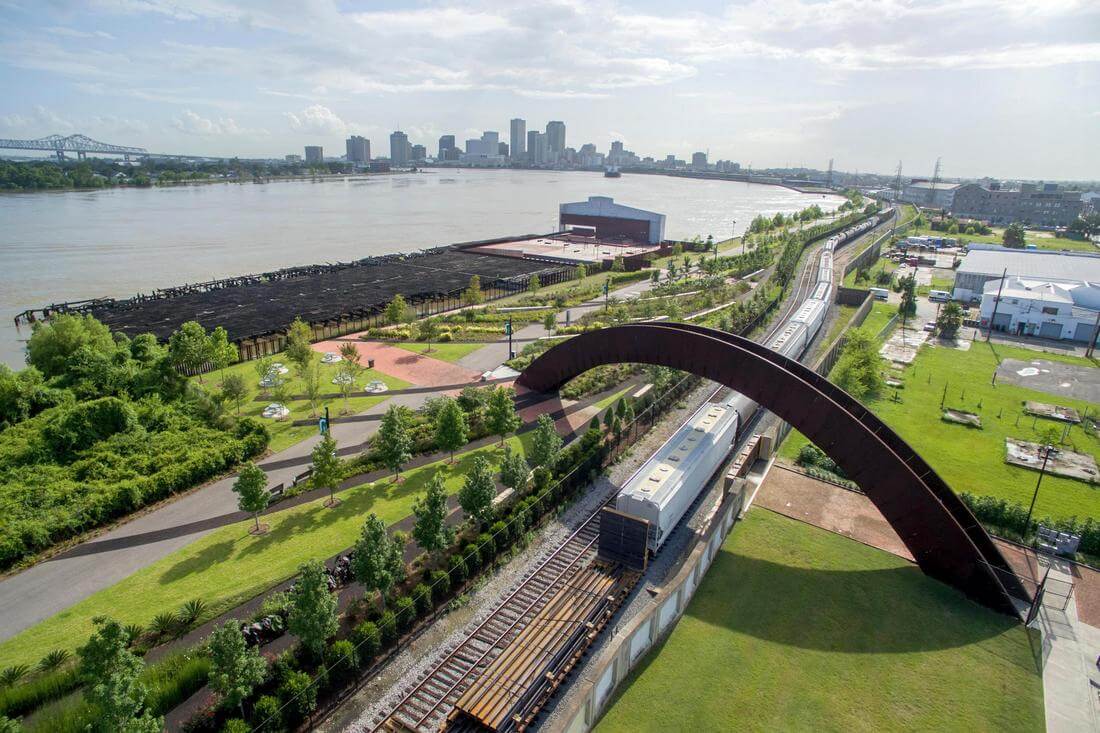 Photo Crescent Park in New Orleans - American Butler