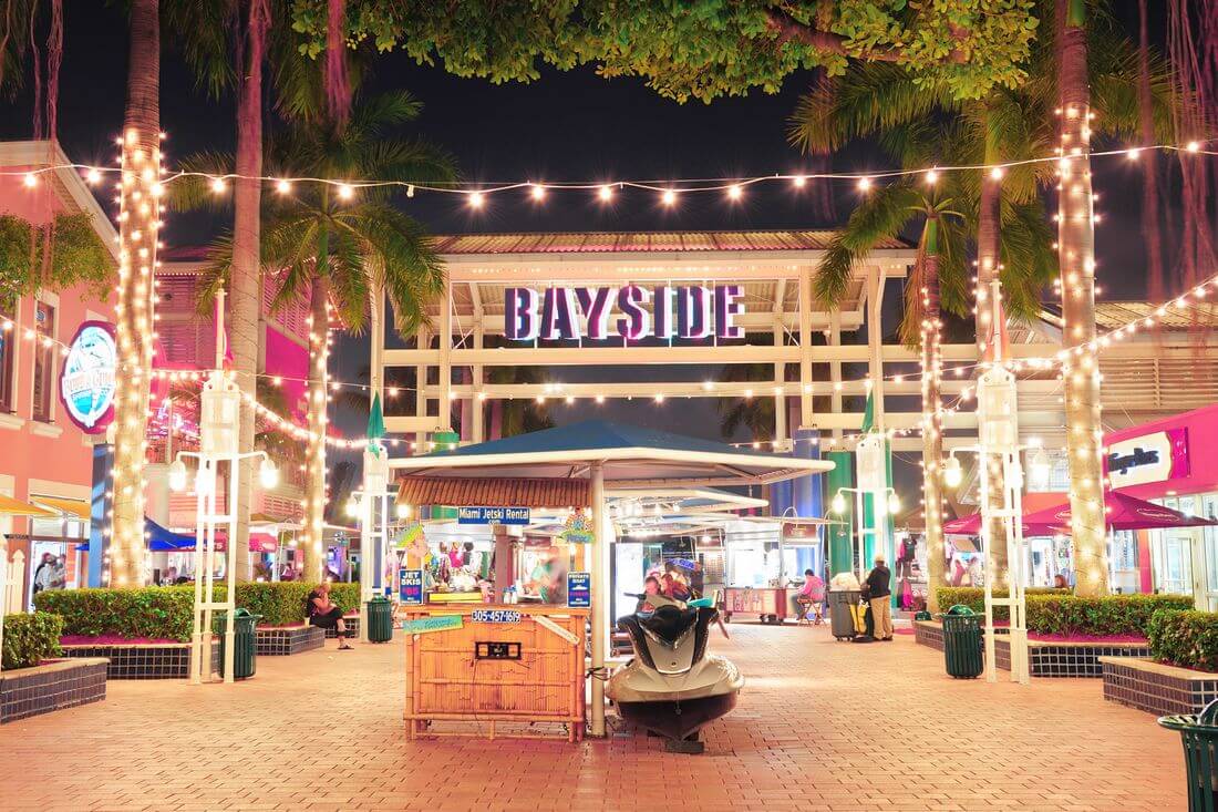 Фото торгового молла Бэйсайд-Маркетплейс в Майами — American Butler