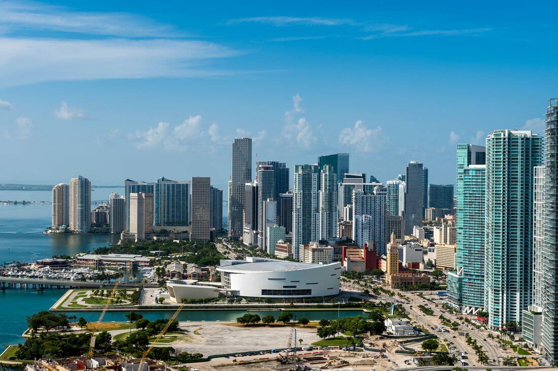 Панорамное фото сверху на Даунтаун Майами — American Butler
