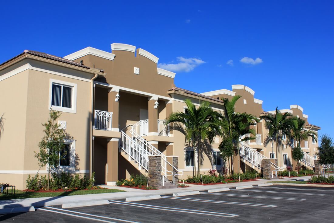 Город Хайалия во Флориде — фото жилых домов — American Butler