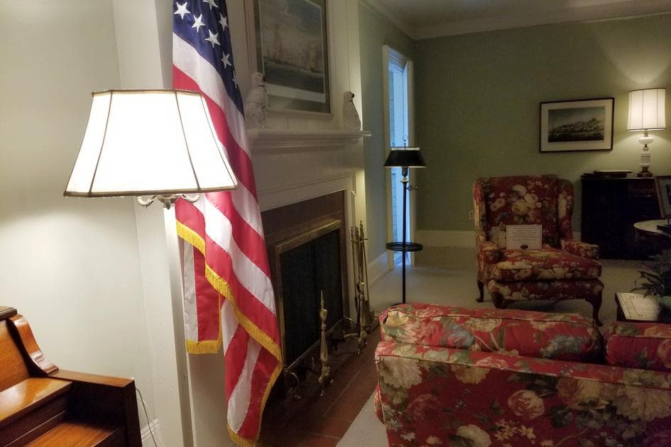 Музей Harry S Truman Little White House - фото гостиной и офиса бывшего президента