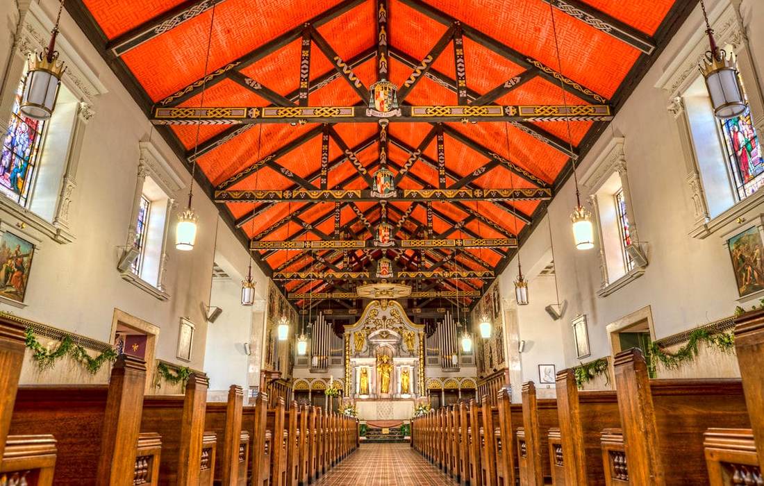 Cathedral Basilica of St. Augustine - Facts and Excursions from American Butler - American Butler