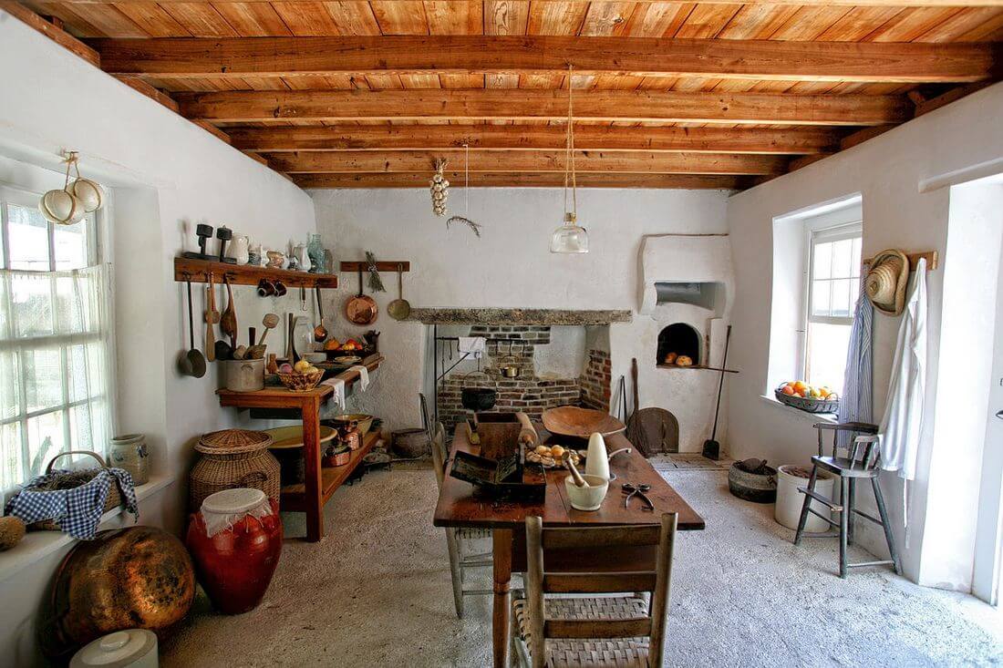Photo inside the oldest house in the USA in St. Augustine — American Butler