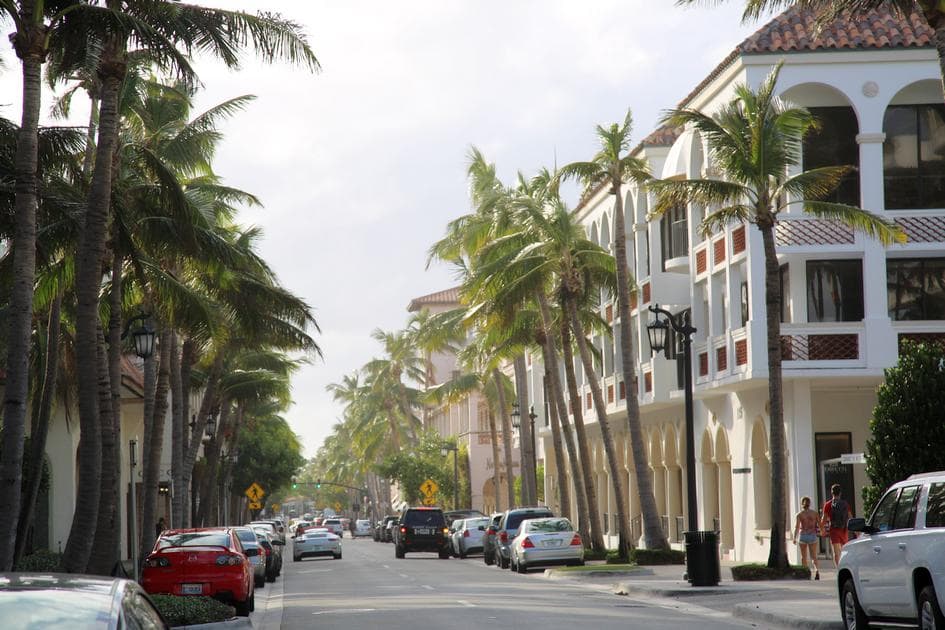 West Palm Beach Landmark - Worth Avenue Street Photo: Luxury Shops and Restaurants