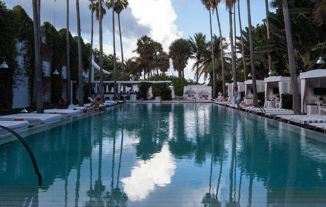 Лучшие вечеринки у бассейна в Майами - фото - American Butler