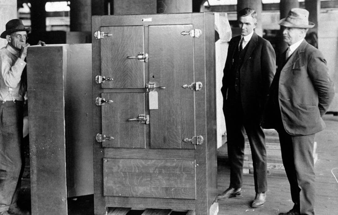 История появления холодильника в Америке - черно-белое фото создателей - American Butler