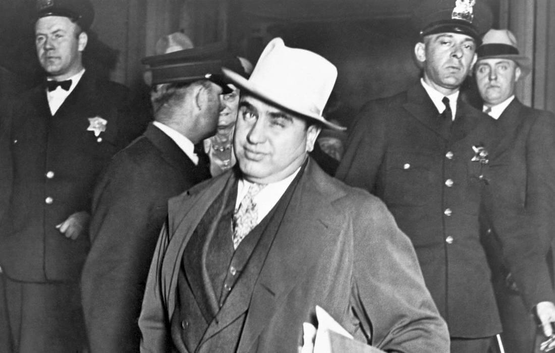 Al Capone's life story in the USA - photo of the great gangster - American Butler